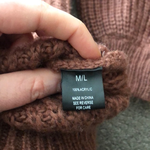 Vici Collection v-neck sweater - Picture 4 of 5